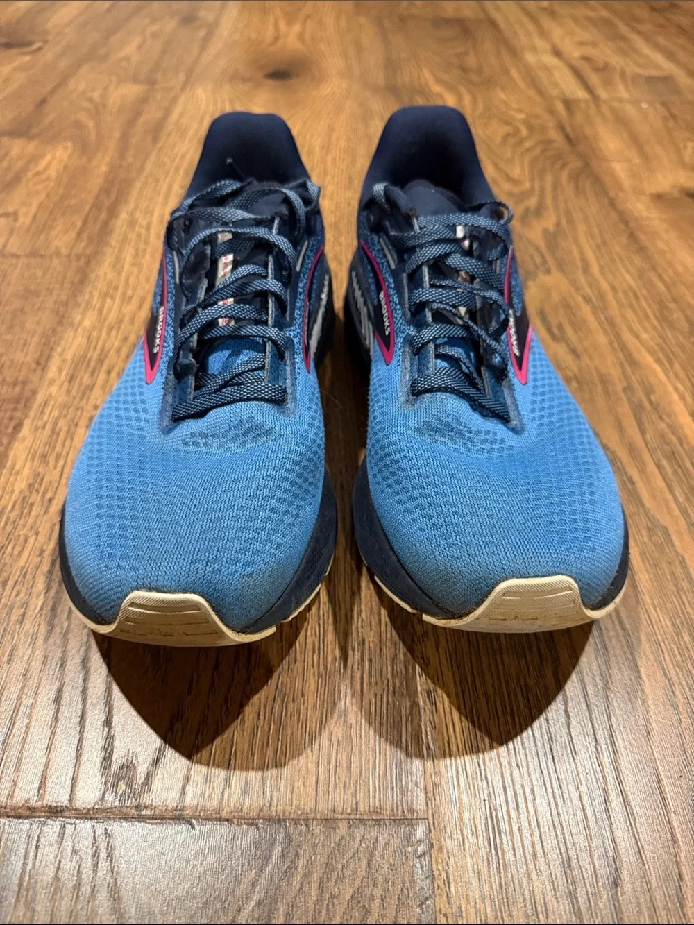 Brooks Women's Blue and Pink Athletic Running Shoes